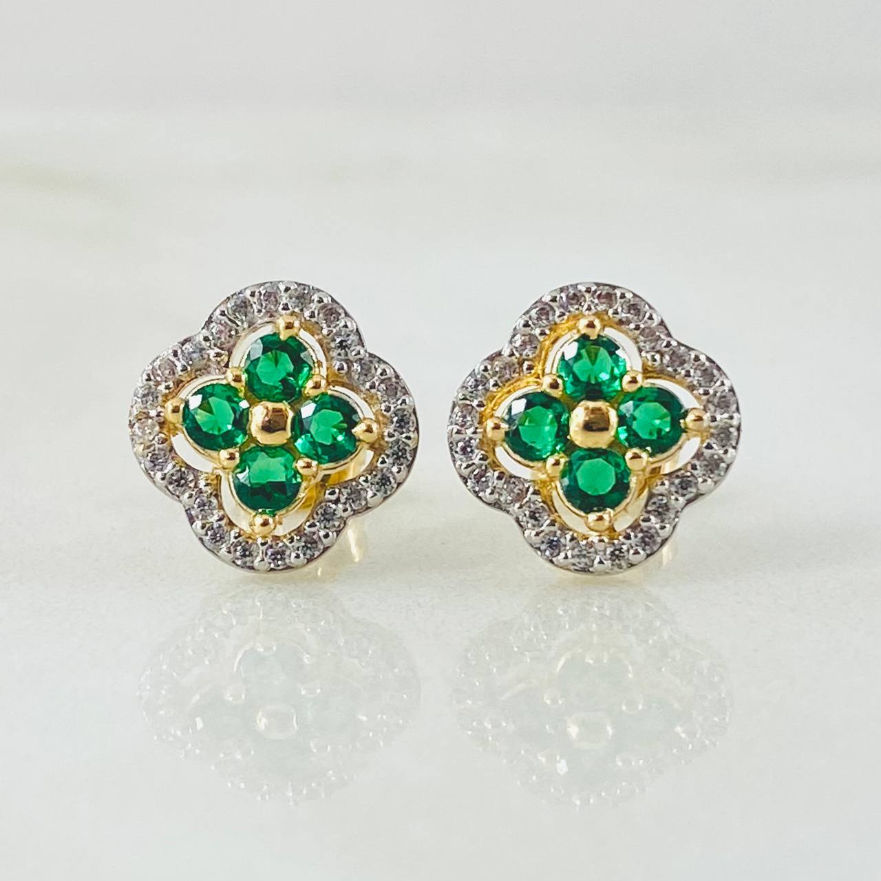 Stud Earrings Flower 2.6gr / 18K Gold
