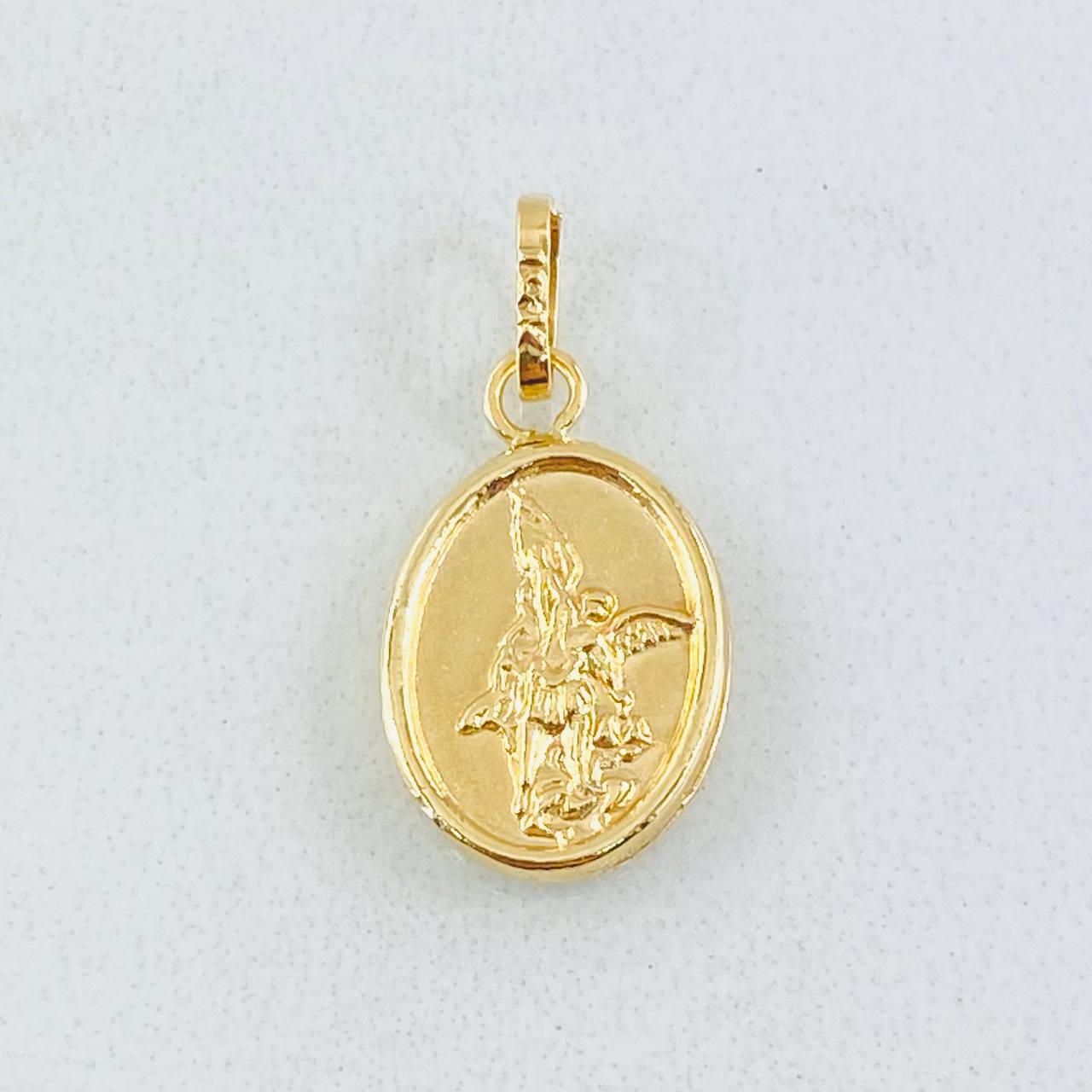 Pendant Saint Michael The Archangel 0.55gr / 3/4 in / 18K Gold Yellow *