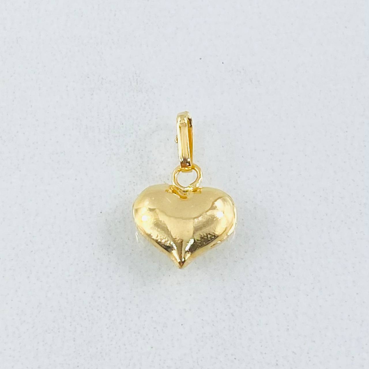 Pendant Heart Stamped 0.3gr / 1/2 in / 18K Gold ©