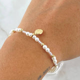 Pulsera Blanca Dije Virgen Guadalupe 0.85gr / 3mm Bolas Diamantadas 6 Und Oro Amarillo 18K *