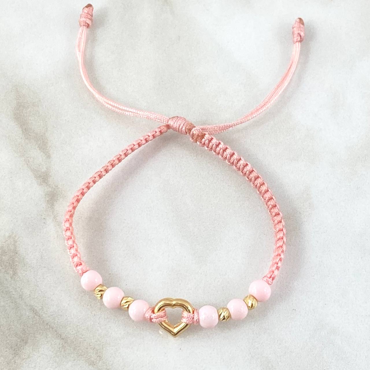 Pulsera Rosada Herraje Corazón Silueta 0.65gr / 3mm Bolas Diamantadas 4 Und Oro Amarillo 18K *