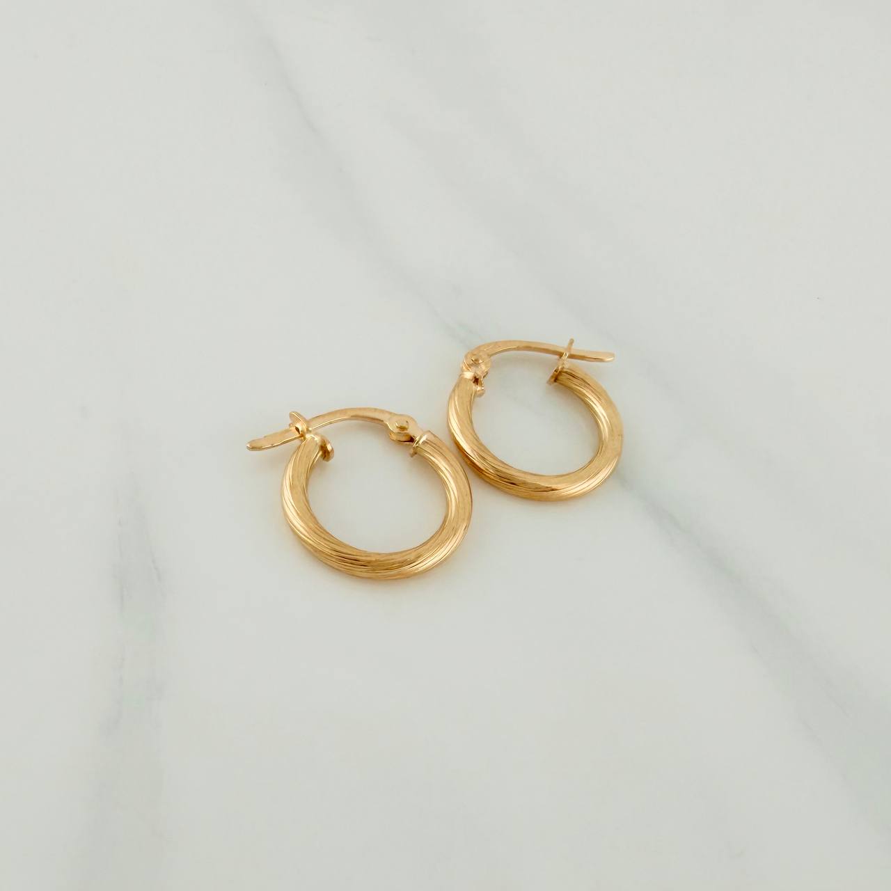 Candongas Mary 1.2 g / 3/4 in Oro Amarillo 18K