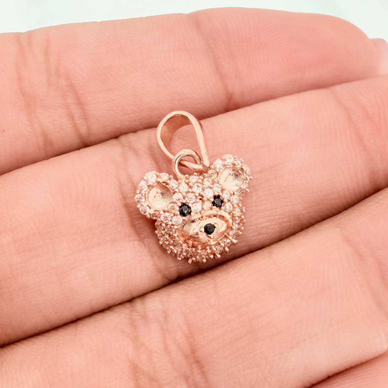 Dije Rostro Oso 1.3 g / 1/2 in Oro Rosa 18K