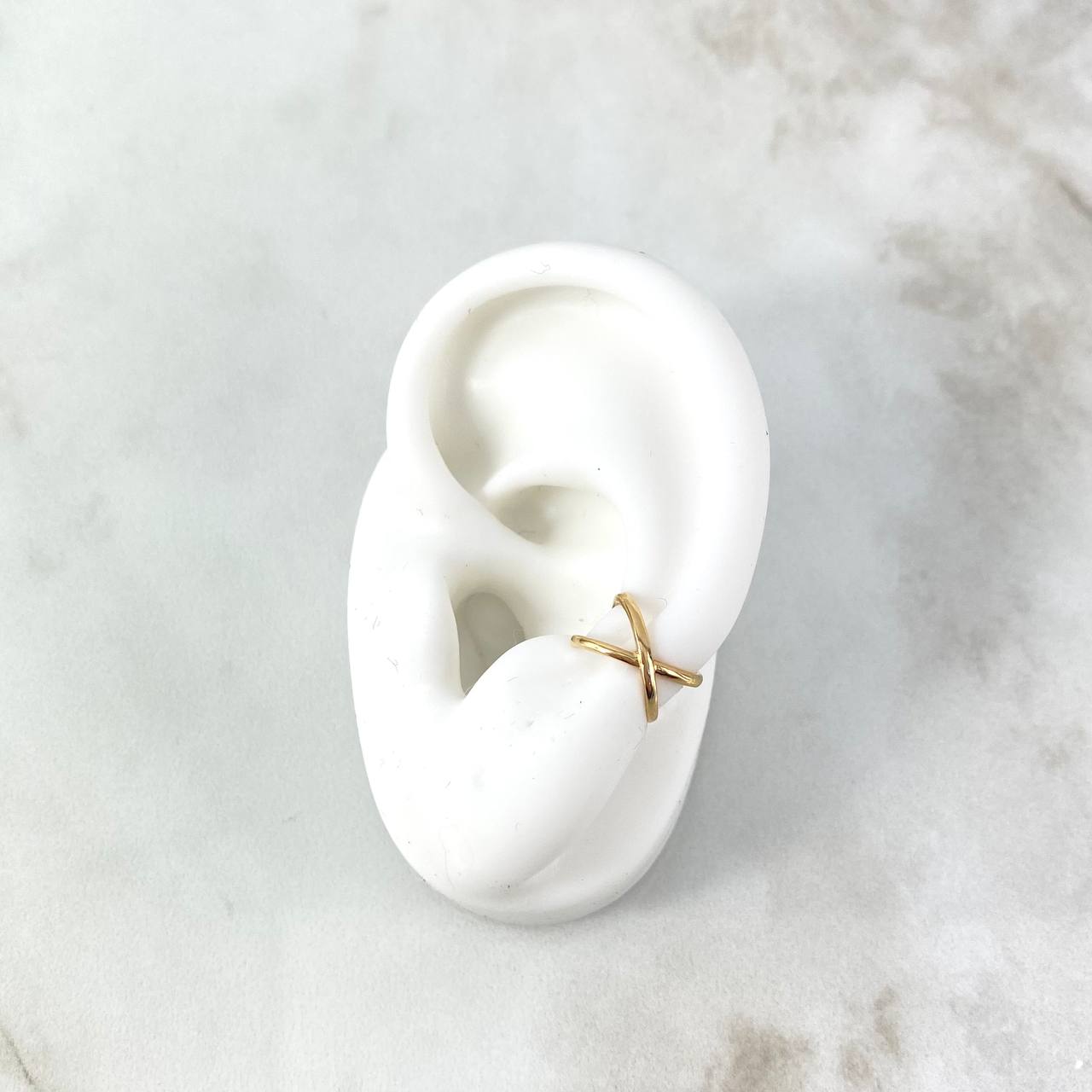 Piercing Earcuff Simulador Infinito Curvo 0.6gr / 1cm / Oro Amarillo 18K (Joya)