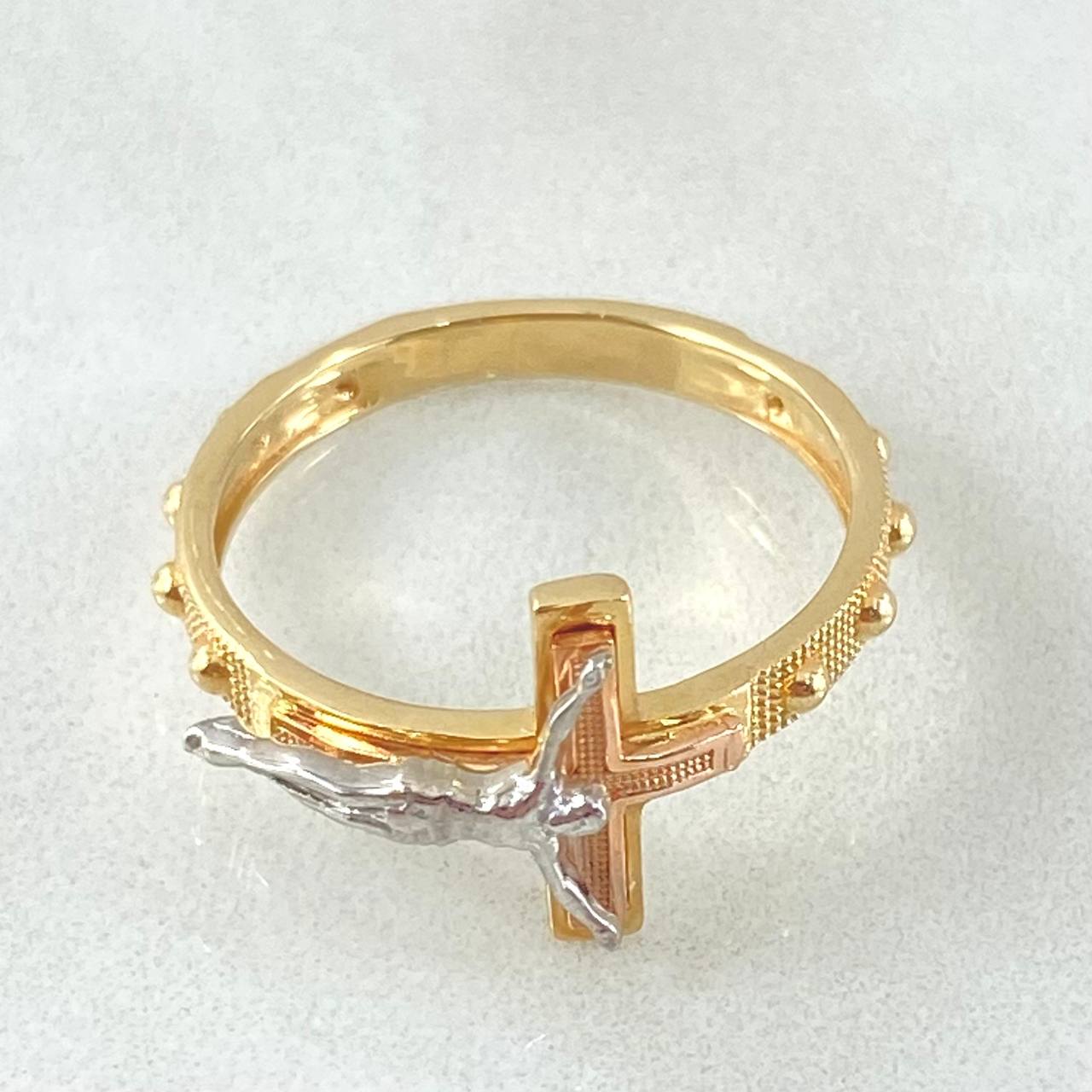 Anillo Crúz Cristo Punteado 3.4gr / T7 1/2 / Oro 18K
