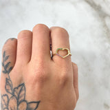 Heart Silhouette Ring 1.35gr / Size 6 1/4 / 18K Gold