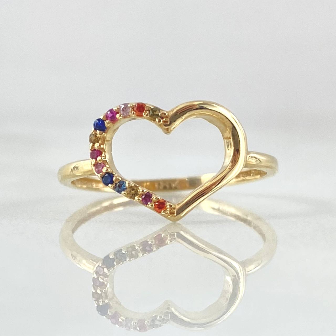 Heart Silhouette Ring 1.4gr / Size 6 1/4 / 18K Gold