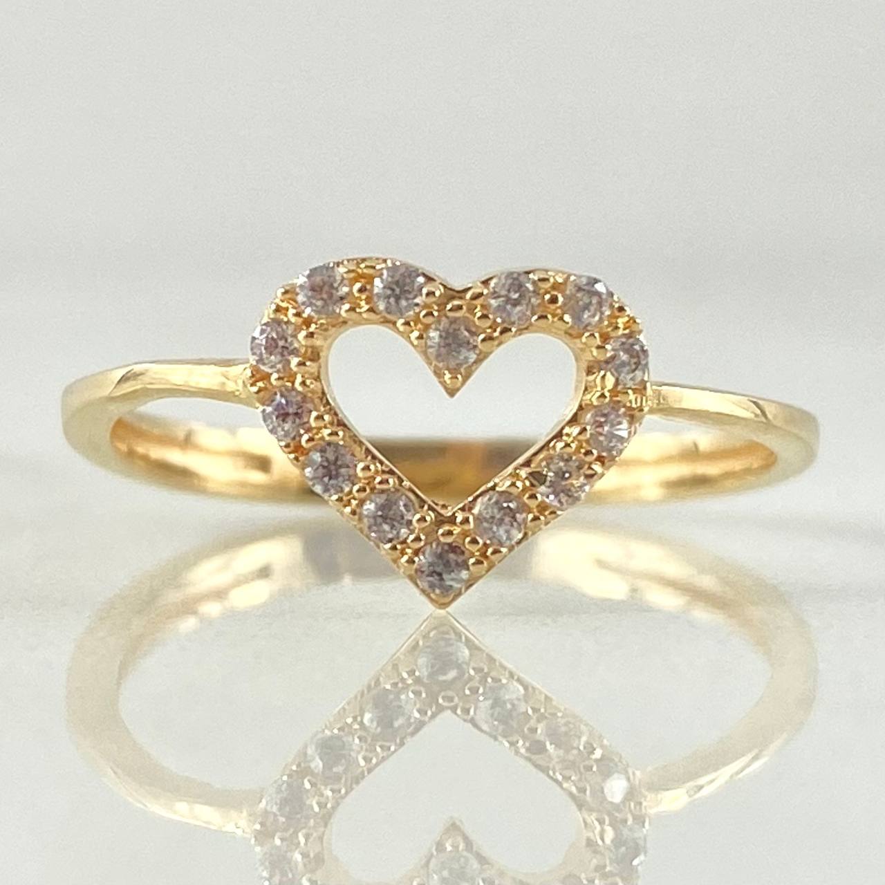 Heart Silhouette Ring 1.7gr / Size 7 1/4 / 18K Gold