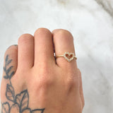 Heart Silhouette Ring 1.7gr / Size 7 1/4 / 18K Gold