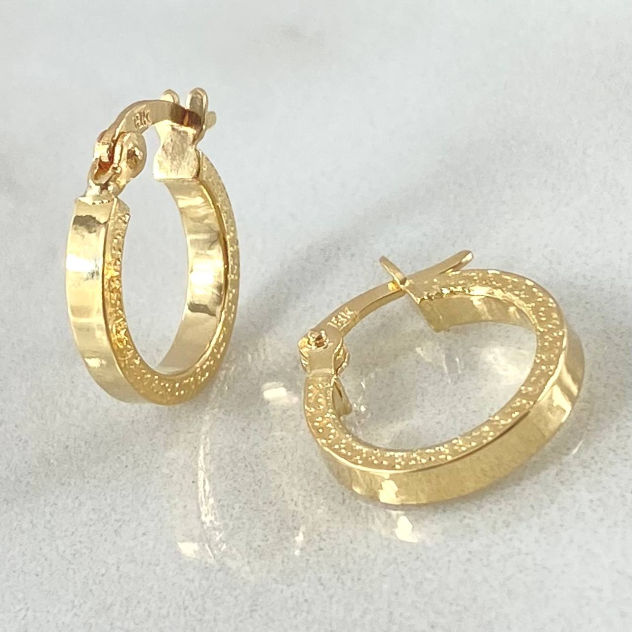 Candongas Tribal 1.45gr / 1/2 in / Oro Amarillo 18K ©