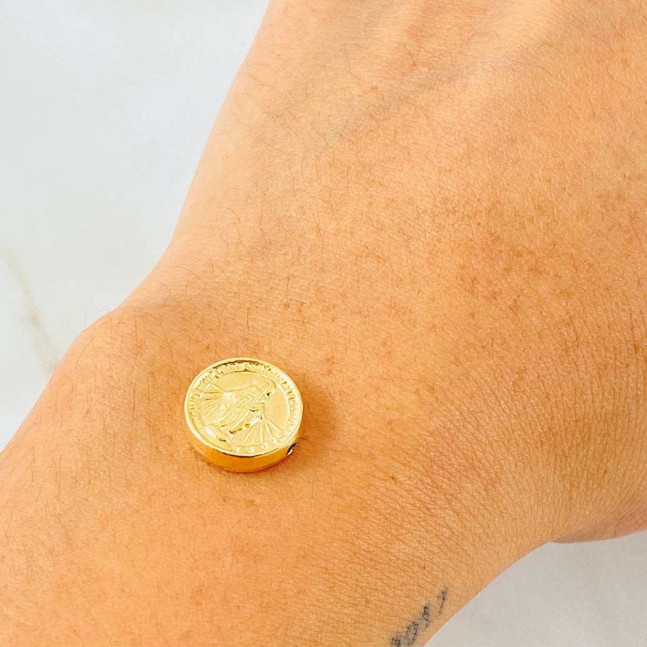 Charm Vigen Milagrosa 0.75gr / 0.5in / 18K Gold ©