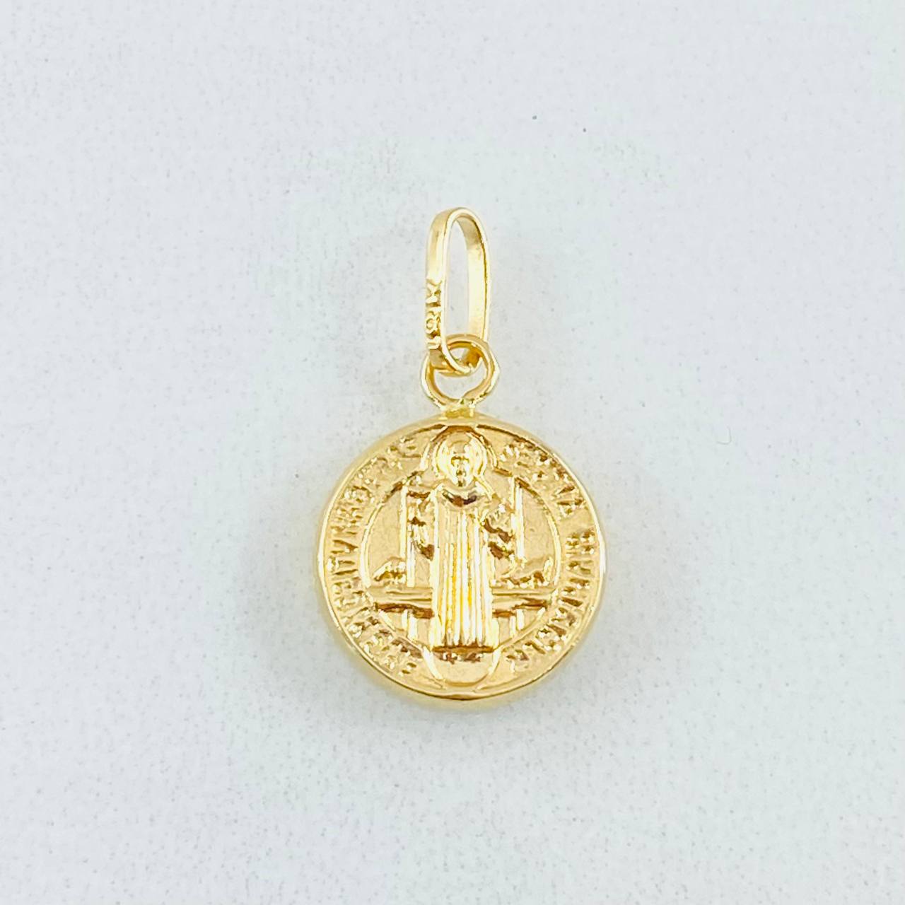 Dije San Benito 0.55gr / 3/4 in / Oro Amarillo 18K ©