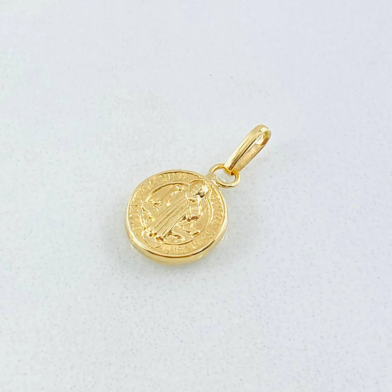 Dije San Benito 0.4 g / 1/2 in Oro Amarillo 18K