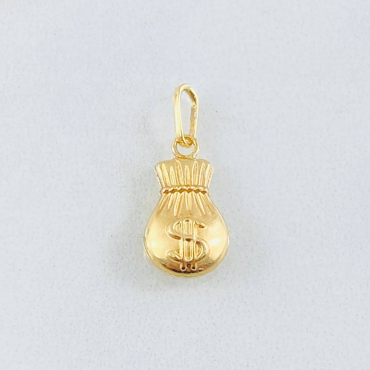 Money Bag Pendant 0.55gr / 3/4 in / 18K Gold