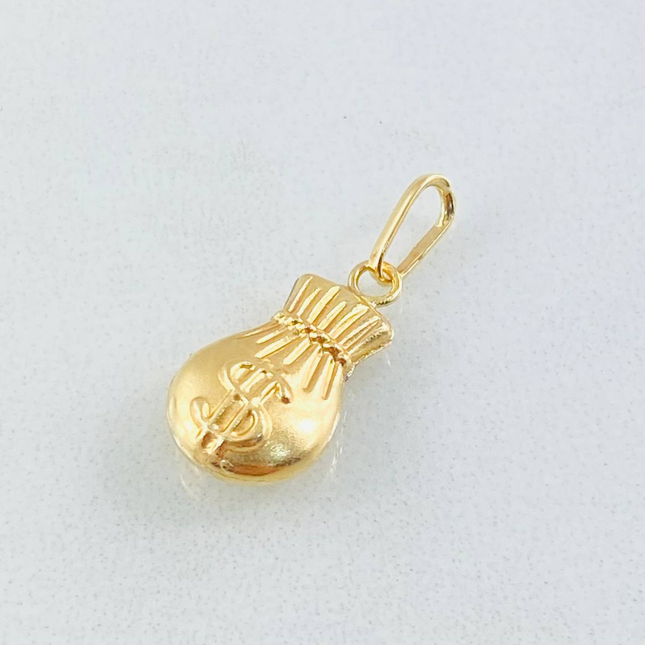 Pendant Money Bag 0.5gr / 0.8in / 18K Gold ©