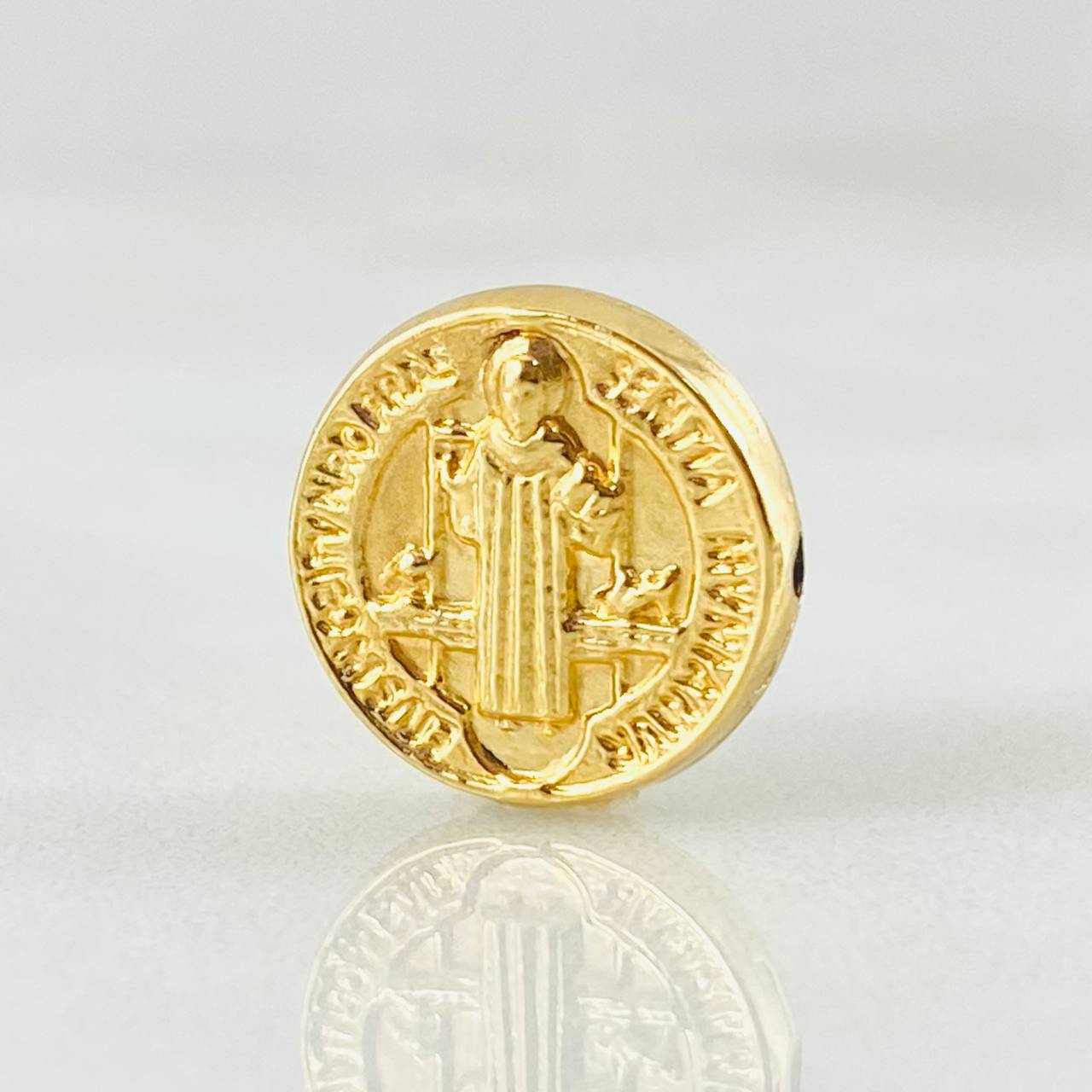 San Benito Charm 0.7gr / 1/2 in / 18K Gold
