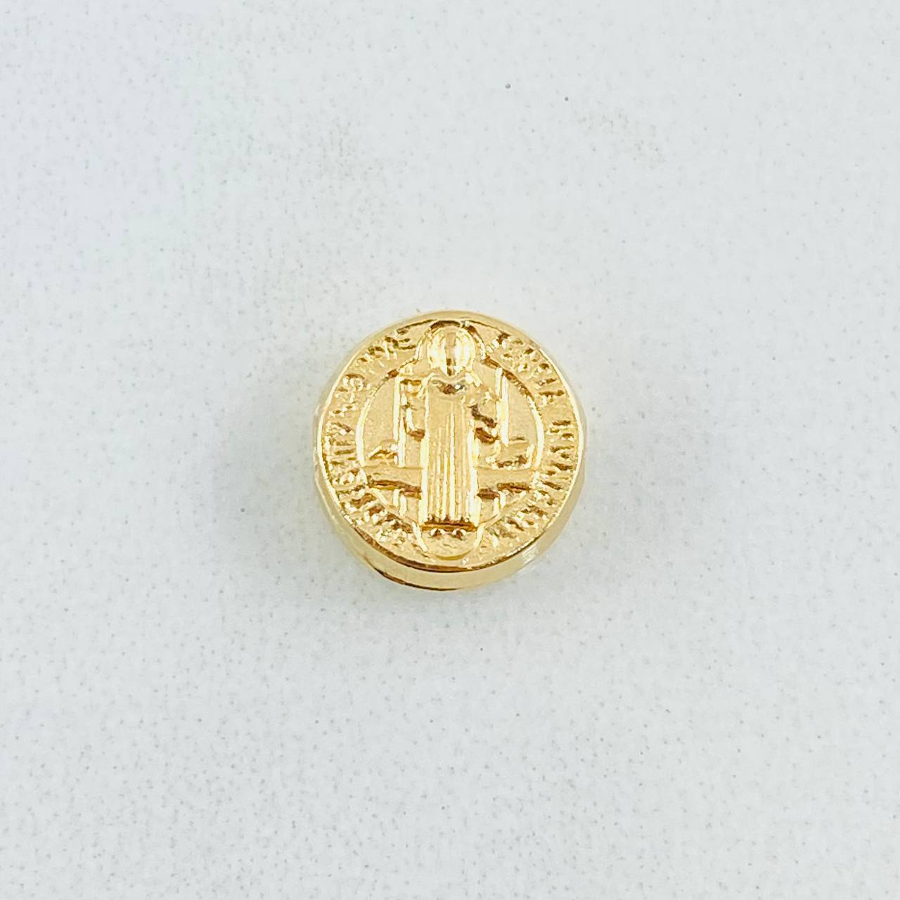 Herraje San Benito 0.4gr / 0.8cm / Oro 18K ©