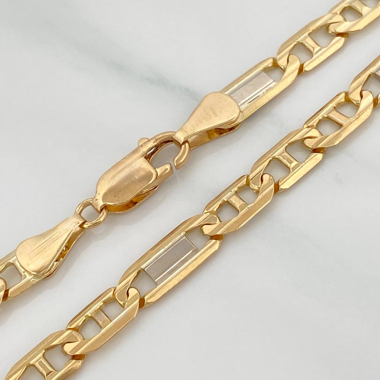 Cadena Figaro Plana 34.3 g / 24 3/4 in / 5 mm Dos Oros Amarillo Blanco 18K