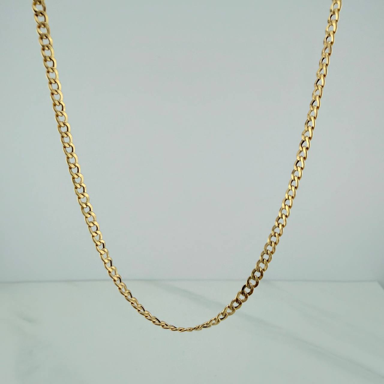 Cadena Cubana 3.55 g / 28 1/4 in / 2.55 mm Oro Amarillo 18K