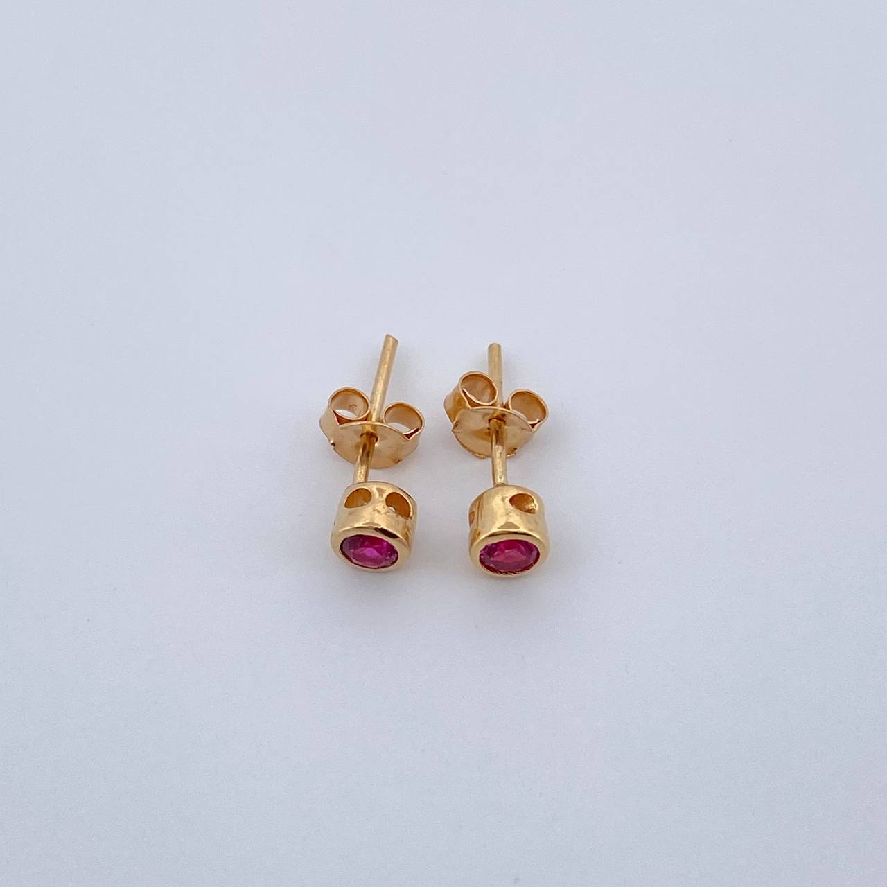 Topos Bisel 0.85gr / 1 1/2 in / Oro Amarillo 18K &