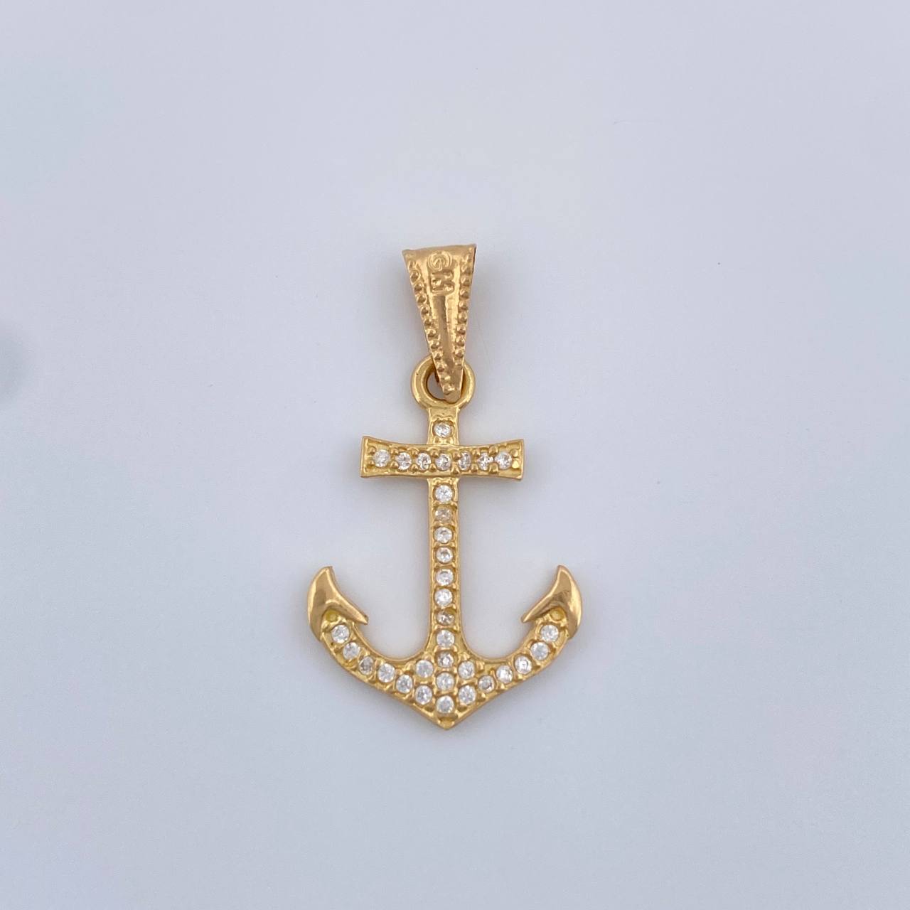 Dije Ancla 1.05gr / 1 in / Oro Amarillo 18K %