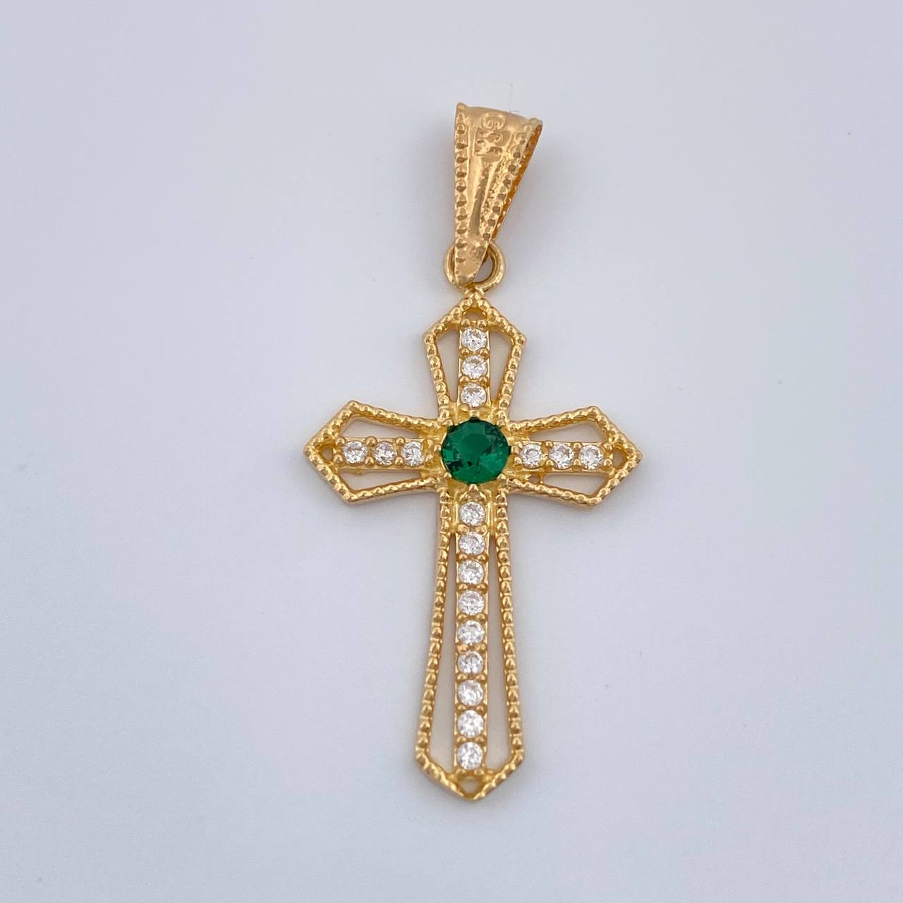Dije Cruz Gotica 1.15gr / 1 1/4 in / Oro Amarillo 18K %