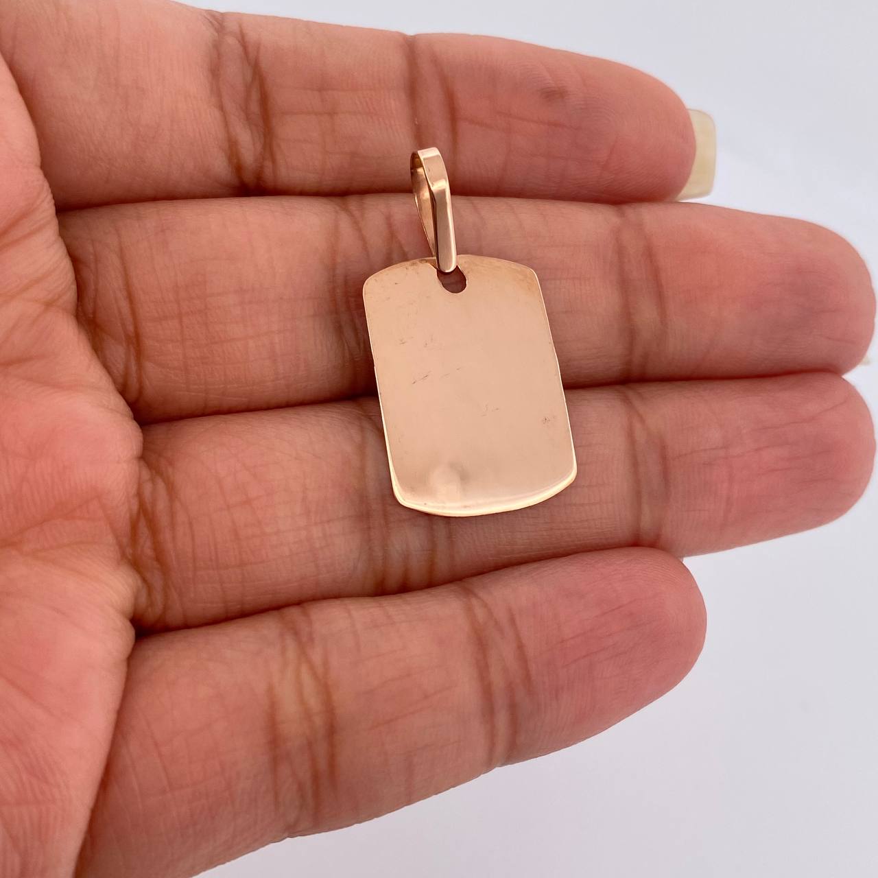 Dije Placa 0.8gr / 1 in / Oro Rosa 18K $