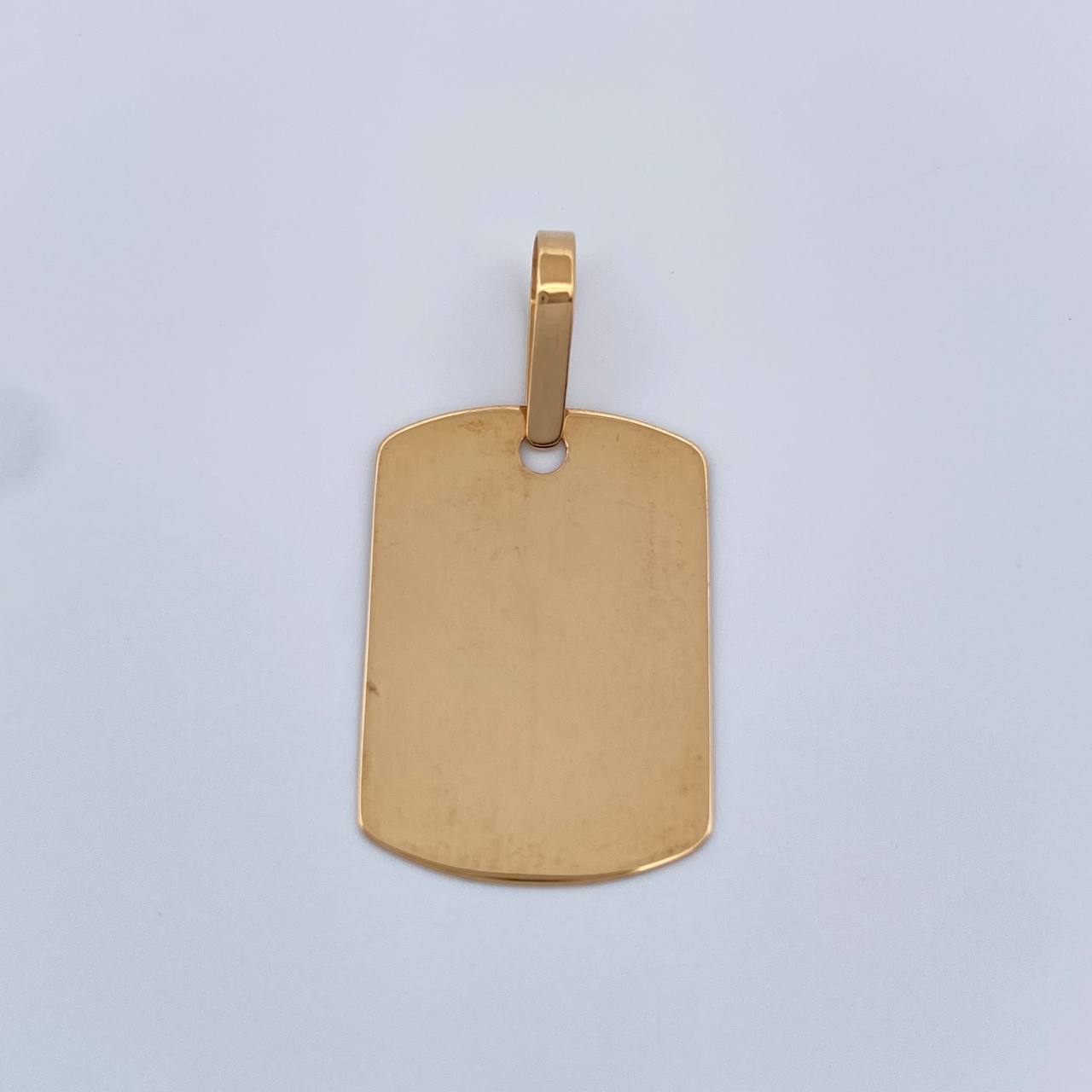Dije Placa 1.2gr / 1 in / Oro Amarillo 18K %