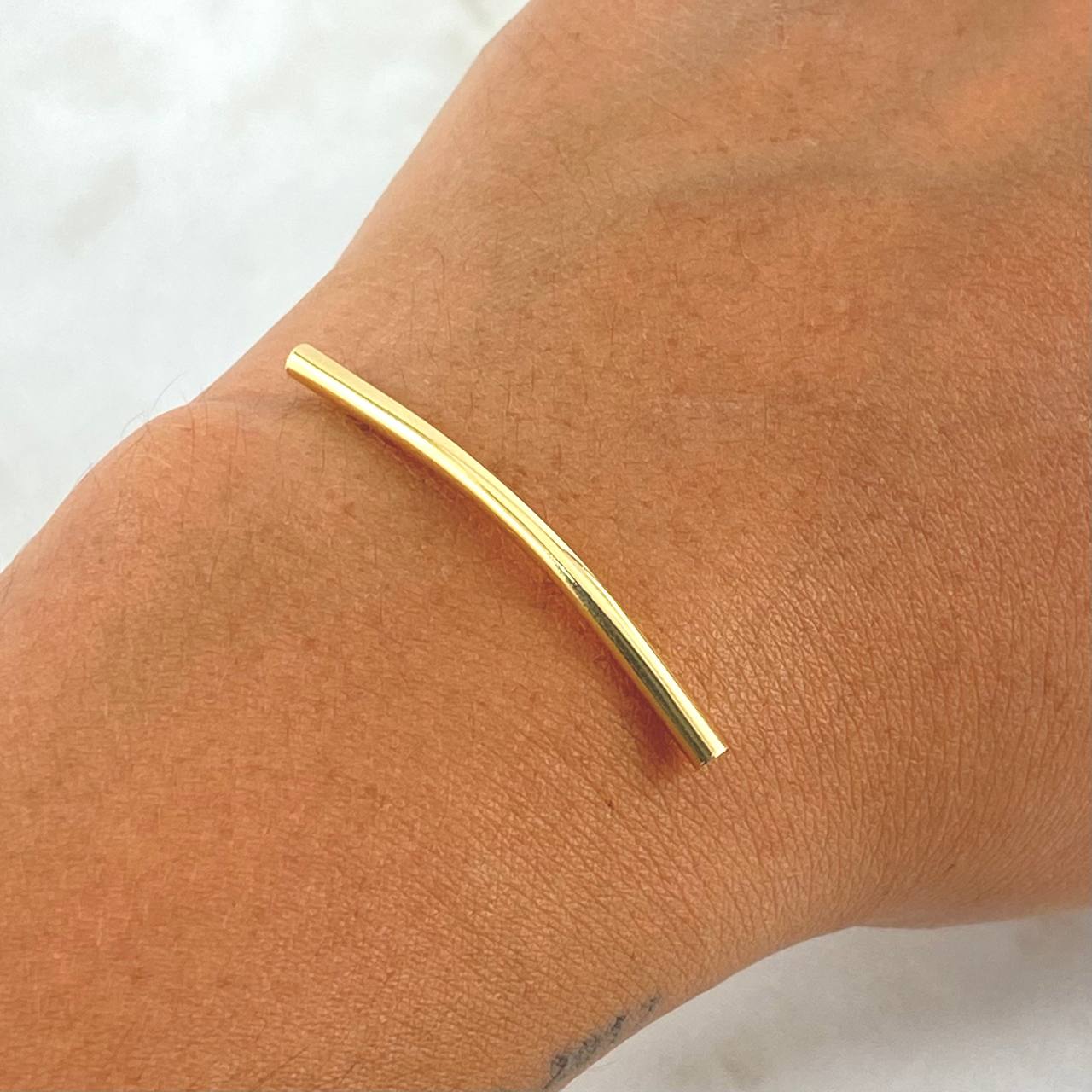 Charm Cylinder 0.45gr / 4cm / Smooth Yellow Gold 18K *