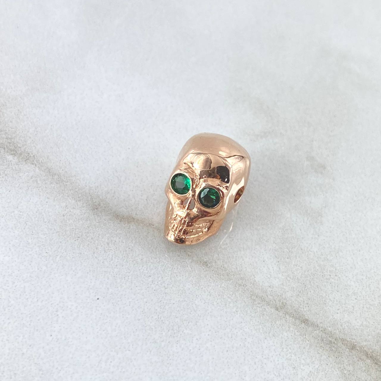 Charm Skull 2.35gr / 1cm / Green Zirconia 18K Rose Gold *