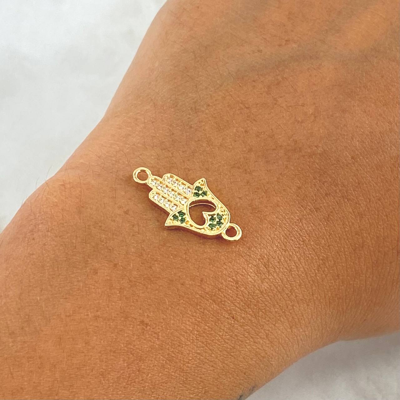 Charm Hamsa Hand 1.3gr / 2cm / Inverted Heart - White and Green Zircons 18K Yellow Gold *