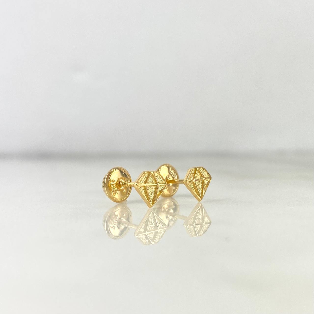 Stud Earrings Diamonds 0.8gr / 6mm Yellow Gold