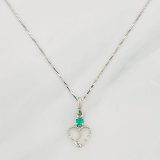 Set Cadena Veneciana + Dije Corazon Partido Esmeralda 0.7pts / 1.45g / 18 in Oro Blanco 18K