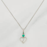 Set Cadena Veneciana + Dije Corazon Partido Esmeralda 0.7pts / 1.45g / 18 in Oro Blanco 18K