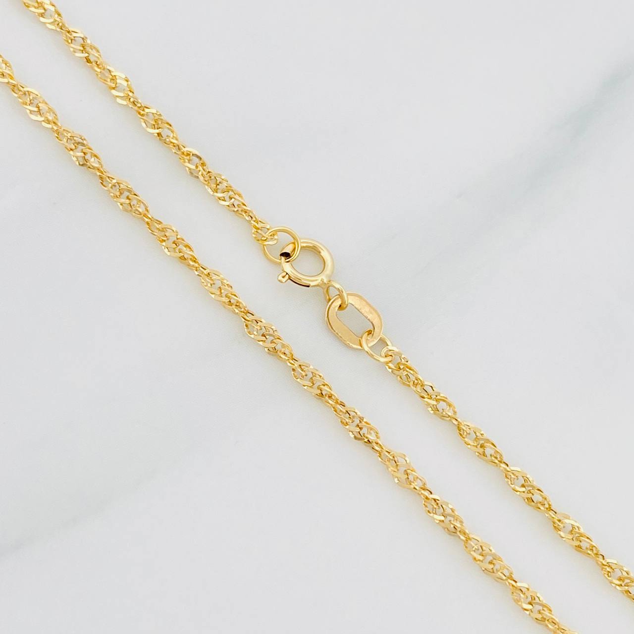 Cadena Singapur 0.95g / 18 in / 1.6mm Oro Amarillo 18K