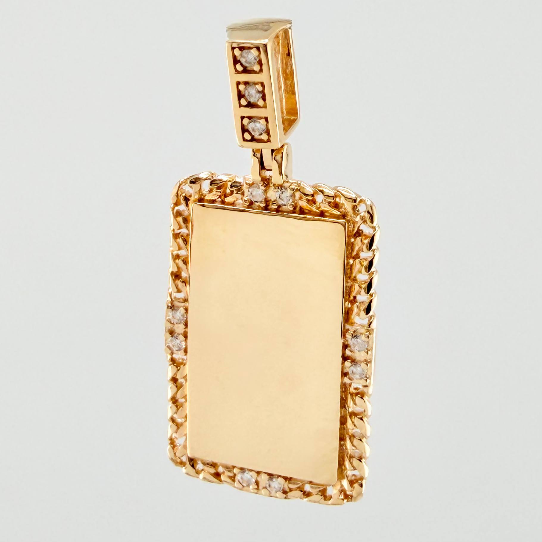 Dije Placa Bordeada 2.4gr / 1 in / Oro Amarillo 18K