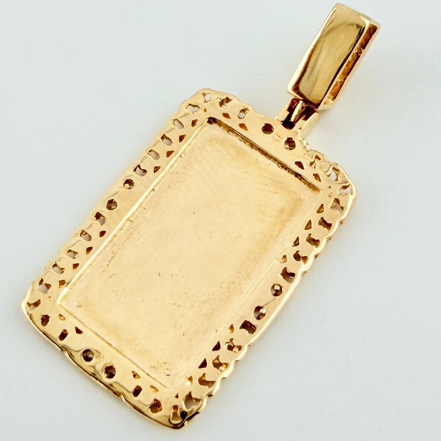 Dije Placa Bordeada 2gr / 1 in / Oro Amarillo 18K