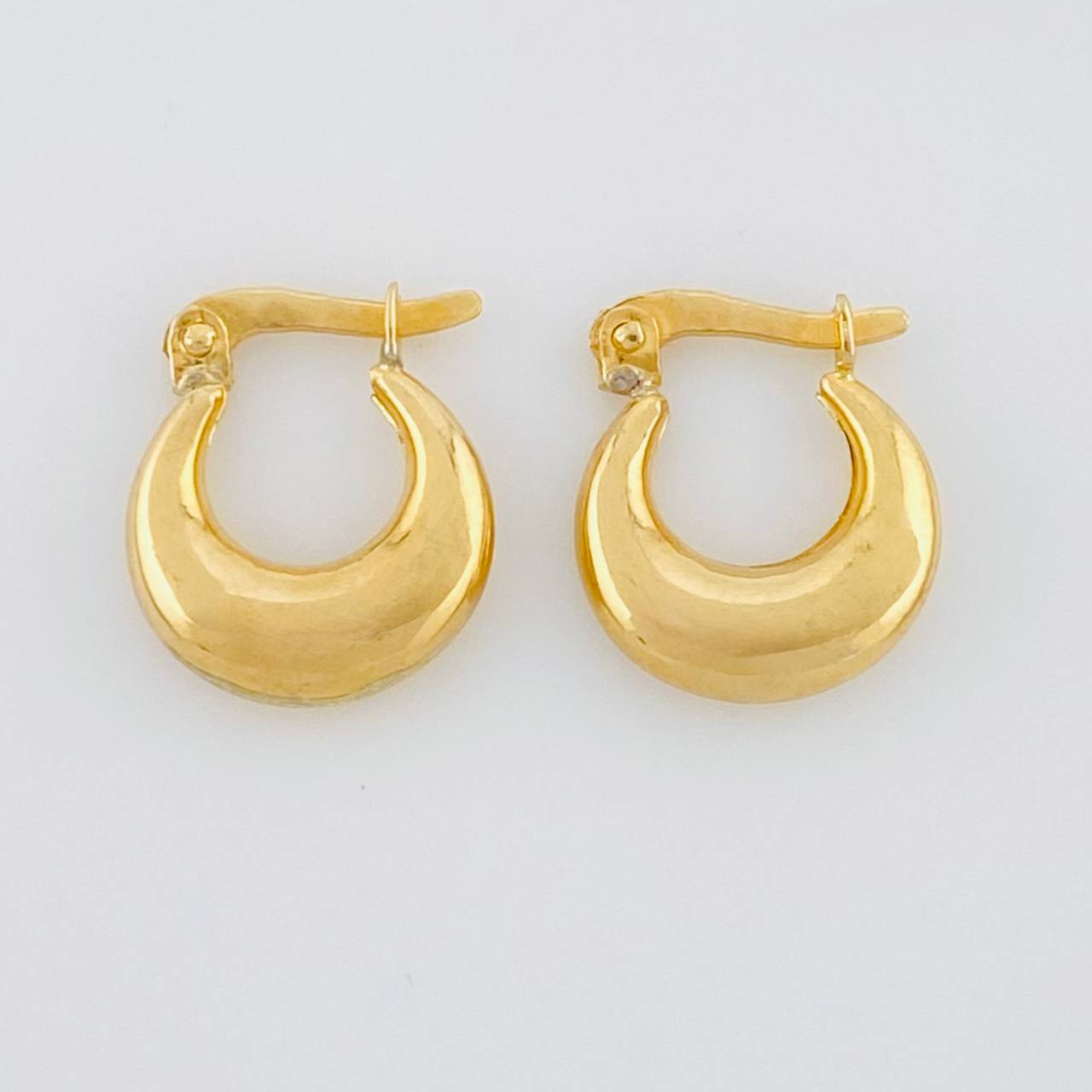 Candongas Media Luna 1.15g / 1/2 in Oro Amarillo 18K