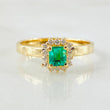 Anillo Solitario Cojin Cuadriculado 2.75gr / T7 / 24pts Diamantes 12pts Esmeralda Oro Amarillo (Joya) ©