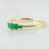 Frozen Staircase Ring 2.5gr / T7 1/2 / 24pts Emeralds Yellow Gold (Jewel) ©