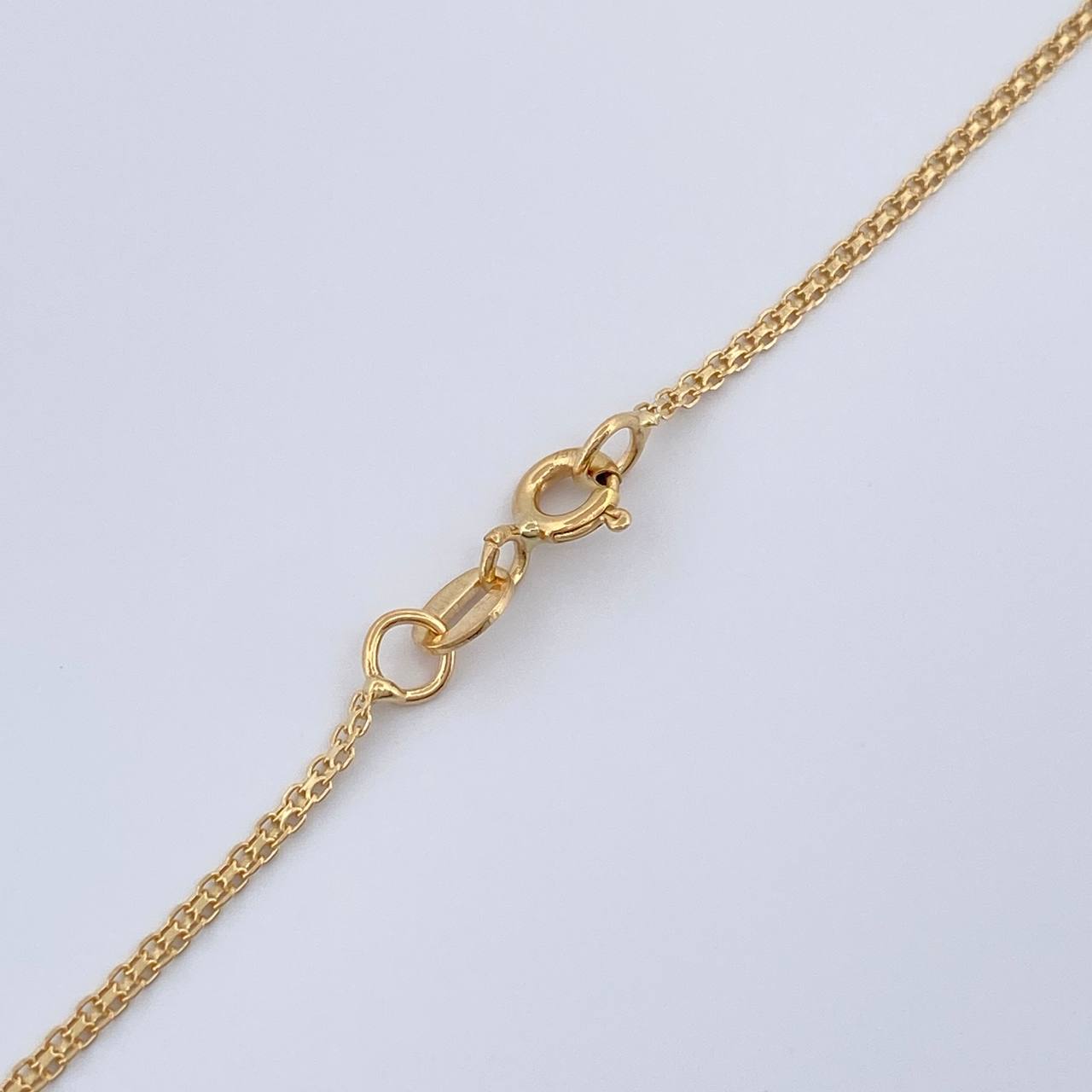 Cadena China 2.25gr / 16 1/2 in / 1.3mm Oro Amarillo +1 18K $