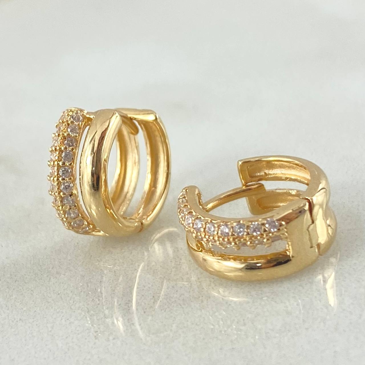 Hoop Earrings Independent Tracks 3.1gr / 0.4in / 18K Gold