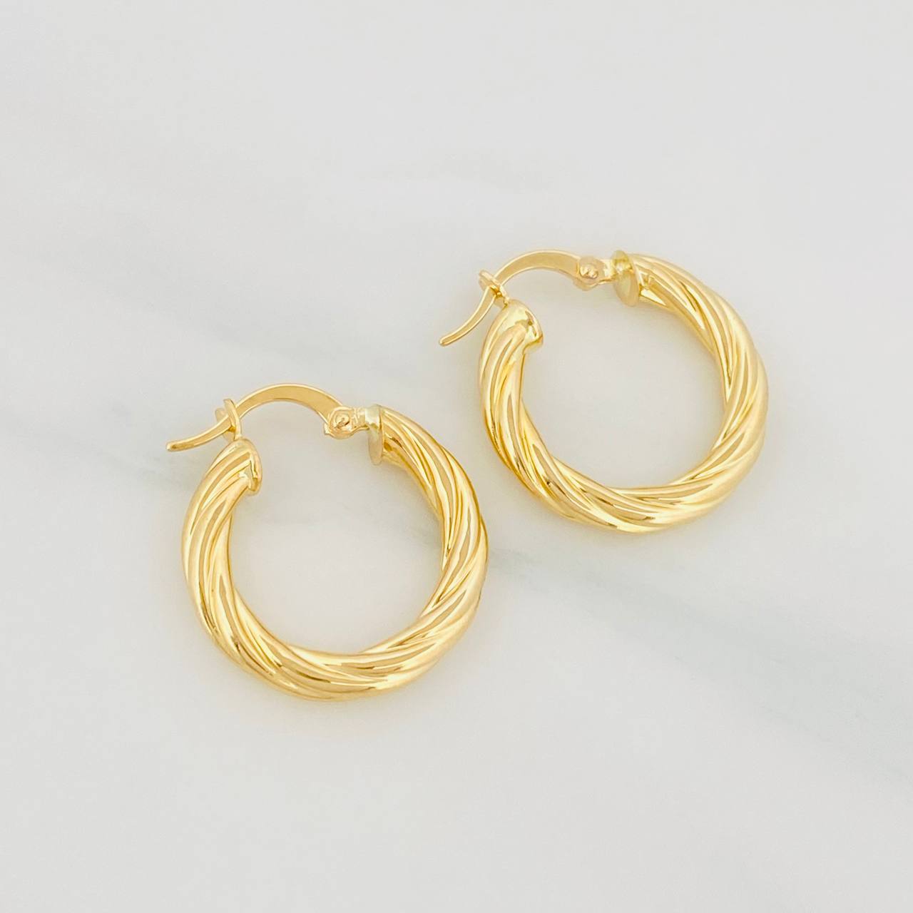 Candongas Mary 2.7g / 3/4 in Oro Amarillo 18K