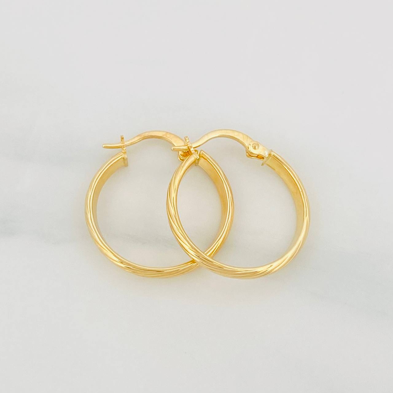 Candongas Mary 1.4g / 3/4 in Oro Amarillo 18K