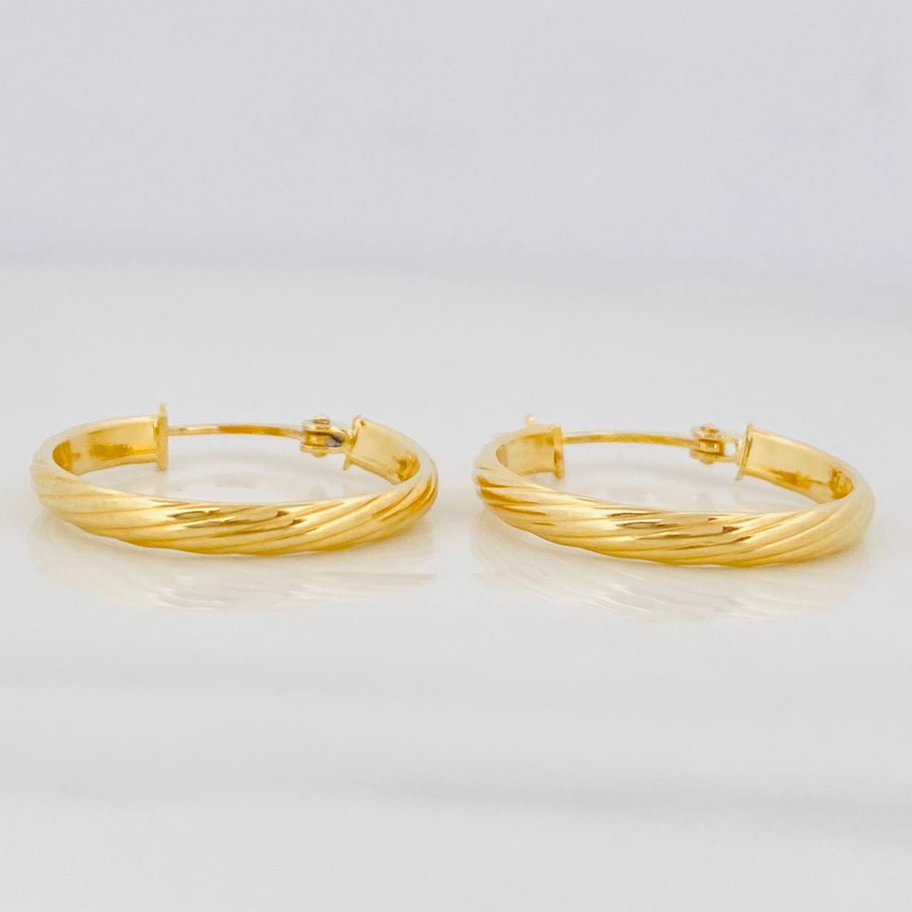 Candongas Mary 1.4g / 3/4 in Oro Amarillo 18K