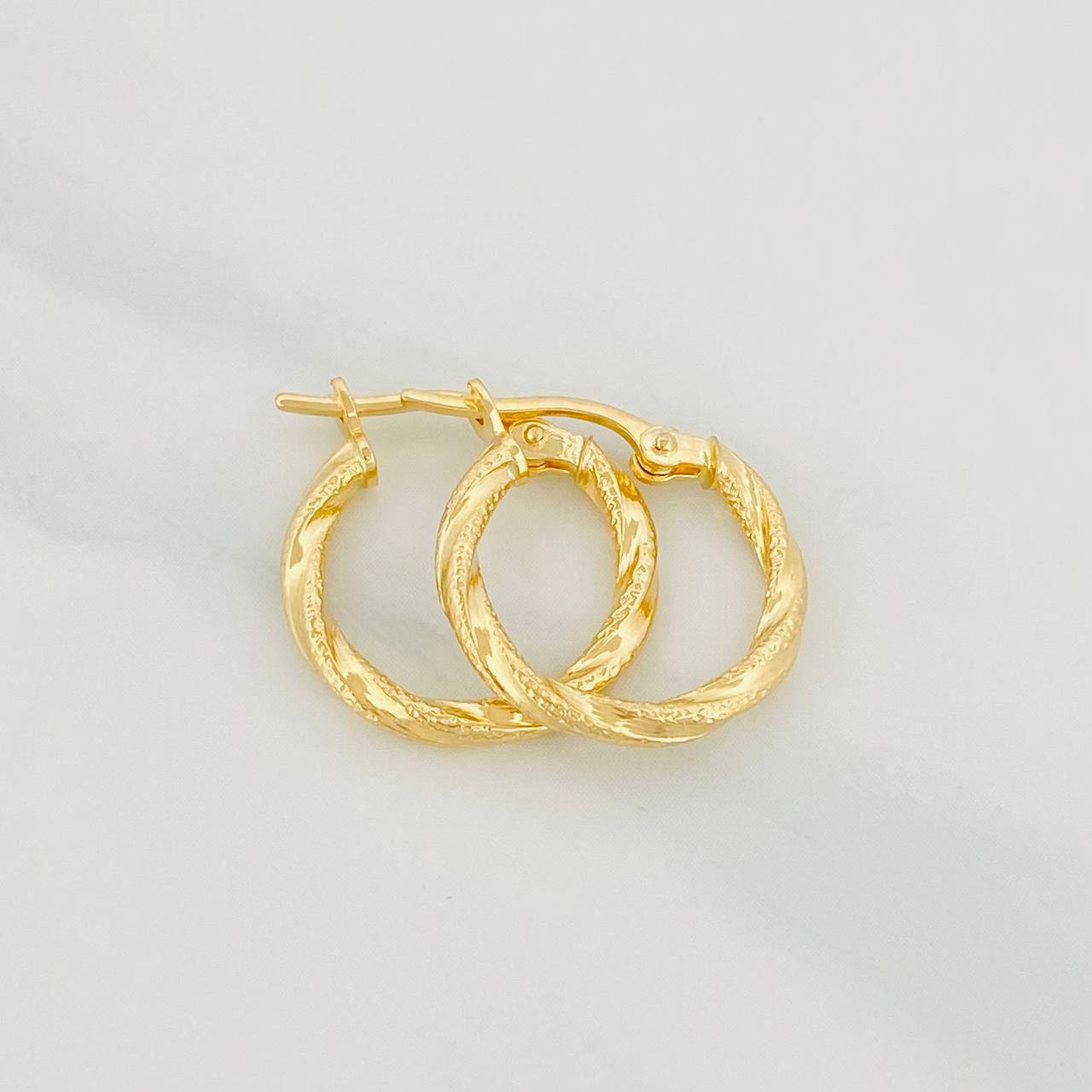 Candongas Gala 1.15g / 3/4 in Oro Amarillo 18K