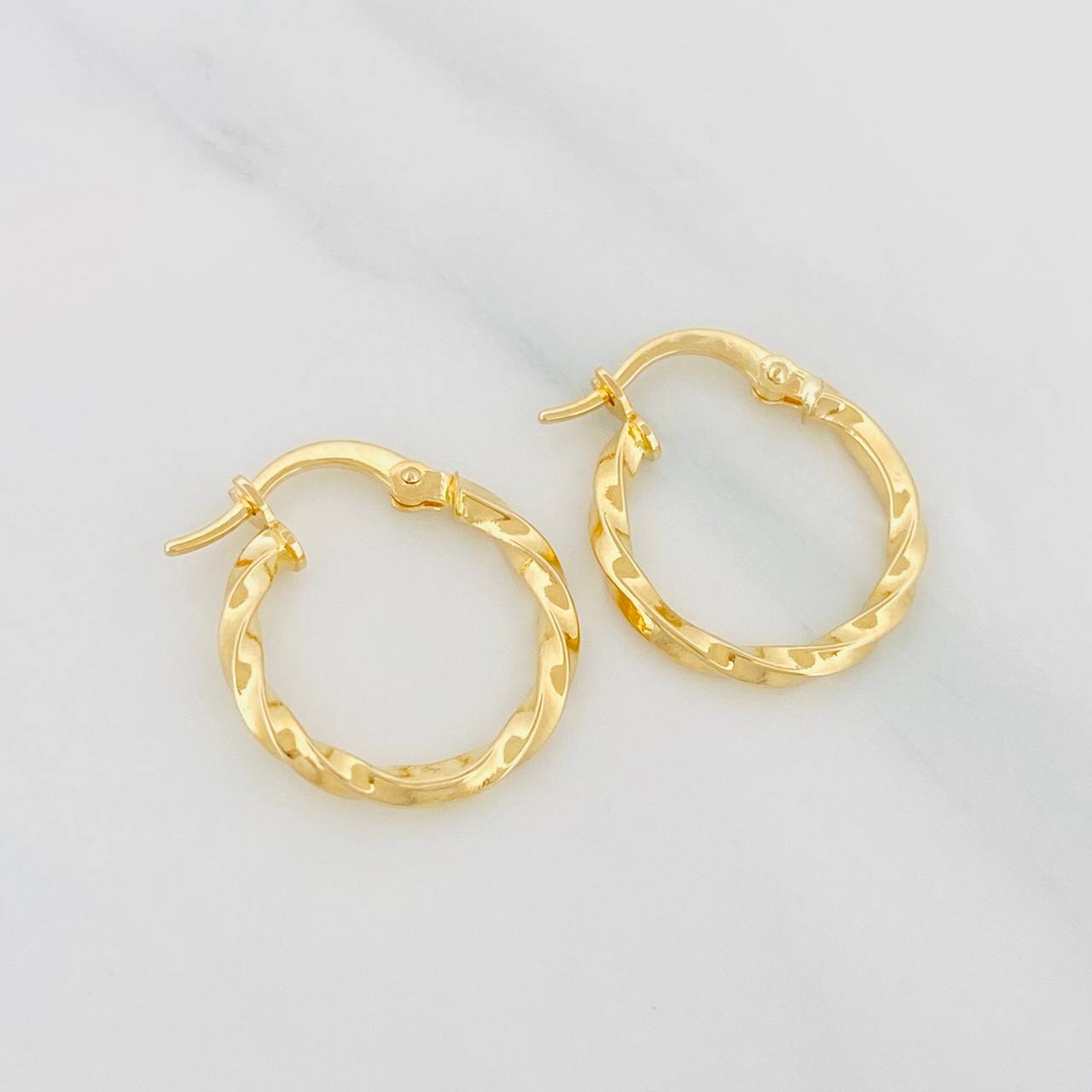 Candongas Kari 1.15g / 3/4 in Oro Amarillo 18K