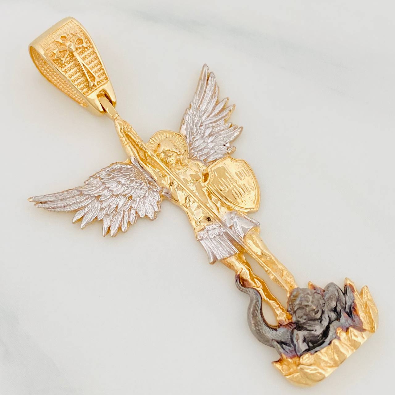 Pendant Saint Michael Archangel 9.6g / 2 in Three Golds 18K
