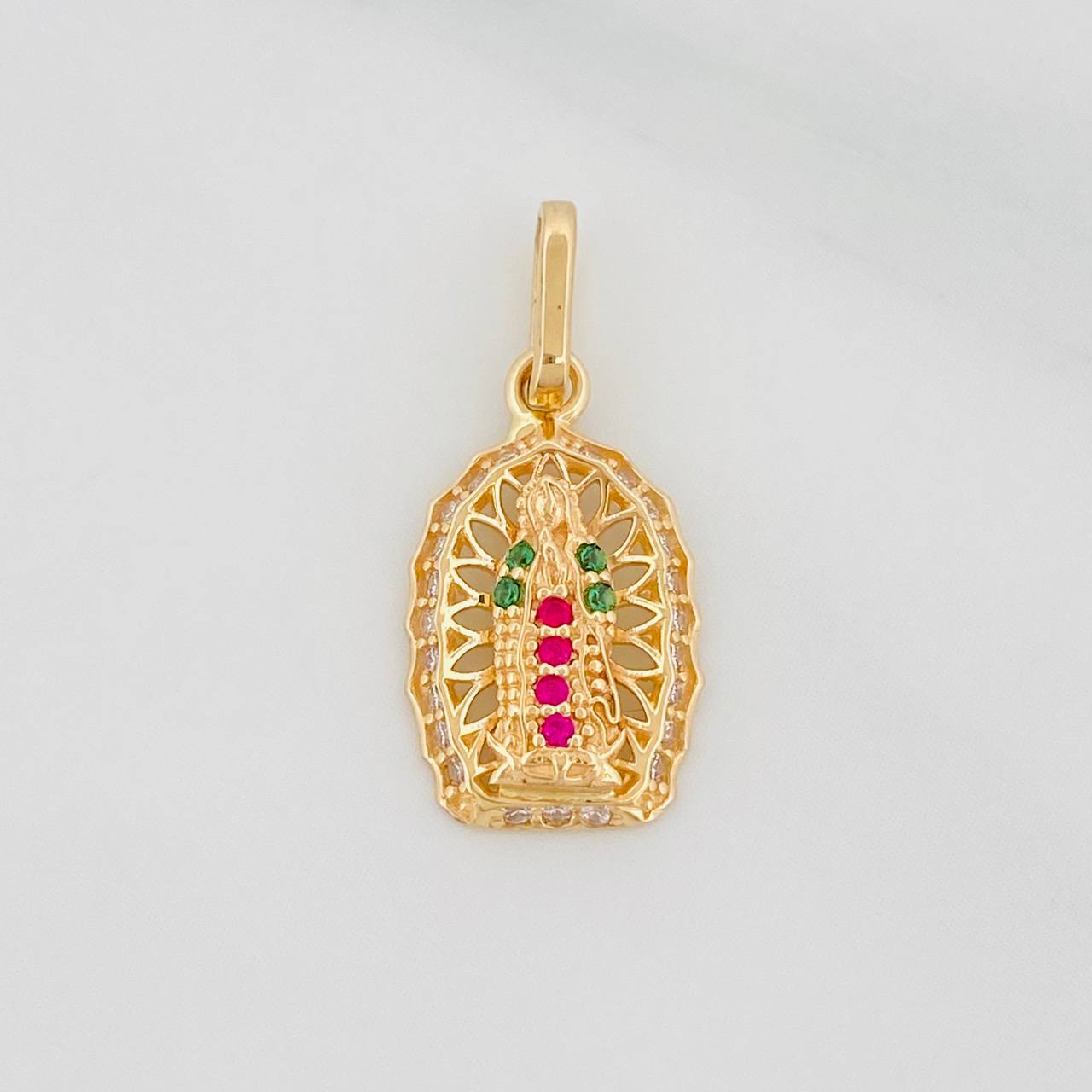 Pendant Virgin of Guadalupe 1.3g / 3/4 in 18K Yellow Gold