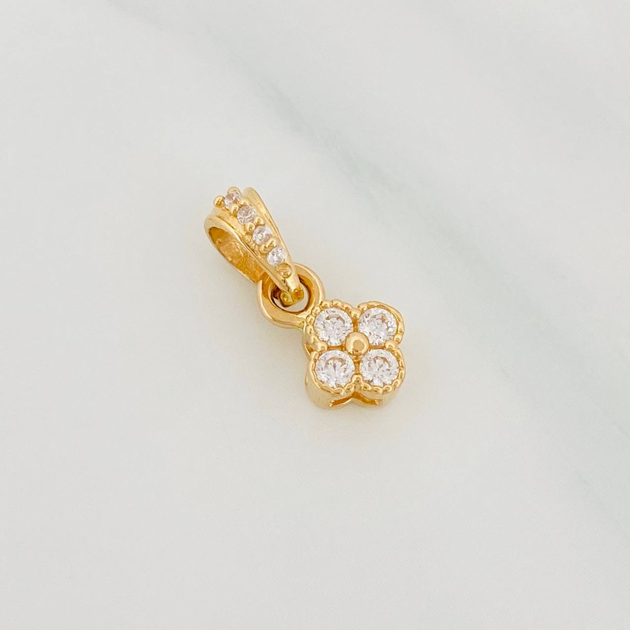 Dije Flor 0.75g / 1/2 in Oro Amarillo 18K